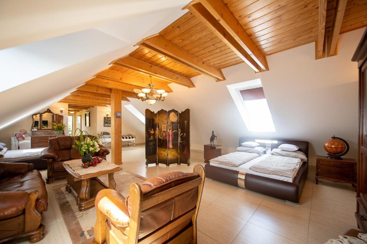 Apartament Galeria Trunków *